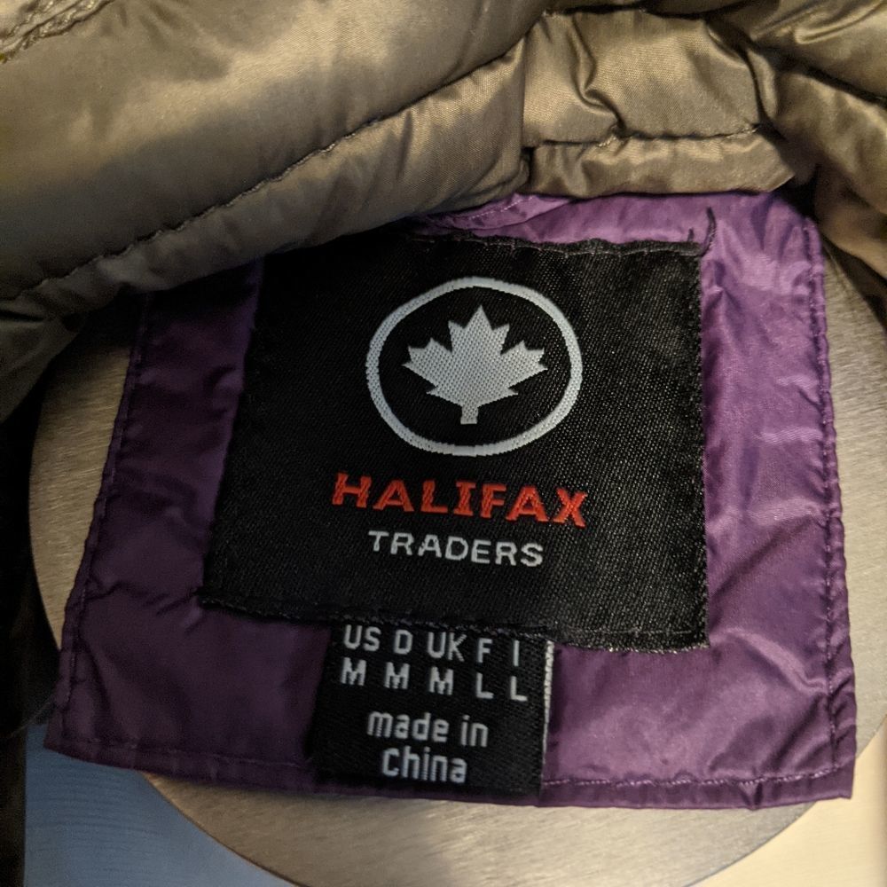 Halifax Lightweight Puffer Jacket - image 3